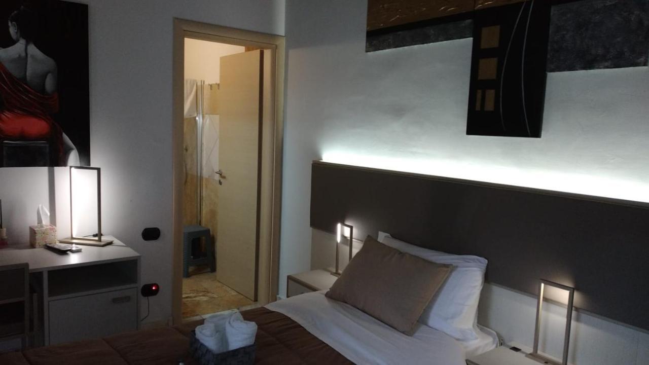 Rainbow Sweet Rooms Валмонтоне Екстериор снимка