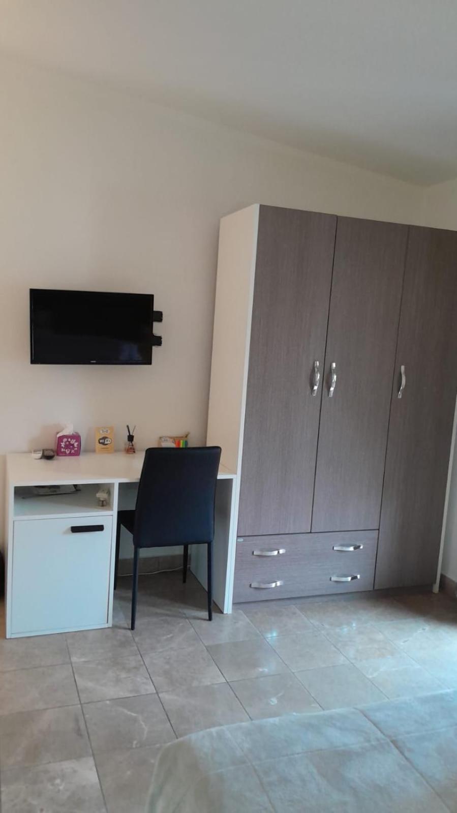 Rainbow Sweet Rooms Валмонтоне Екстериор снимка