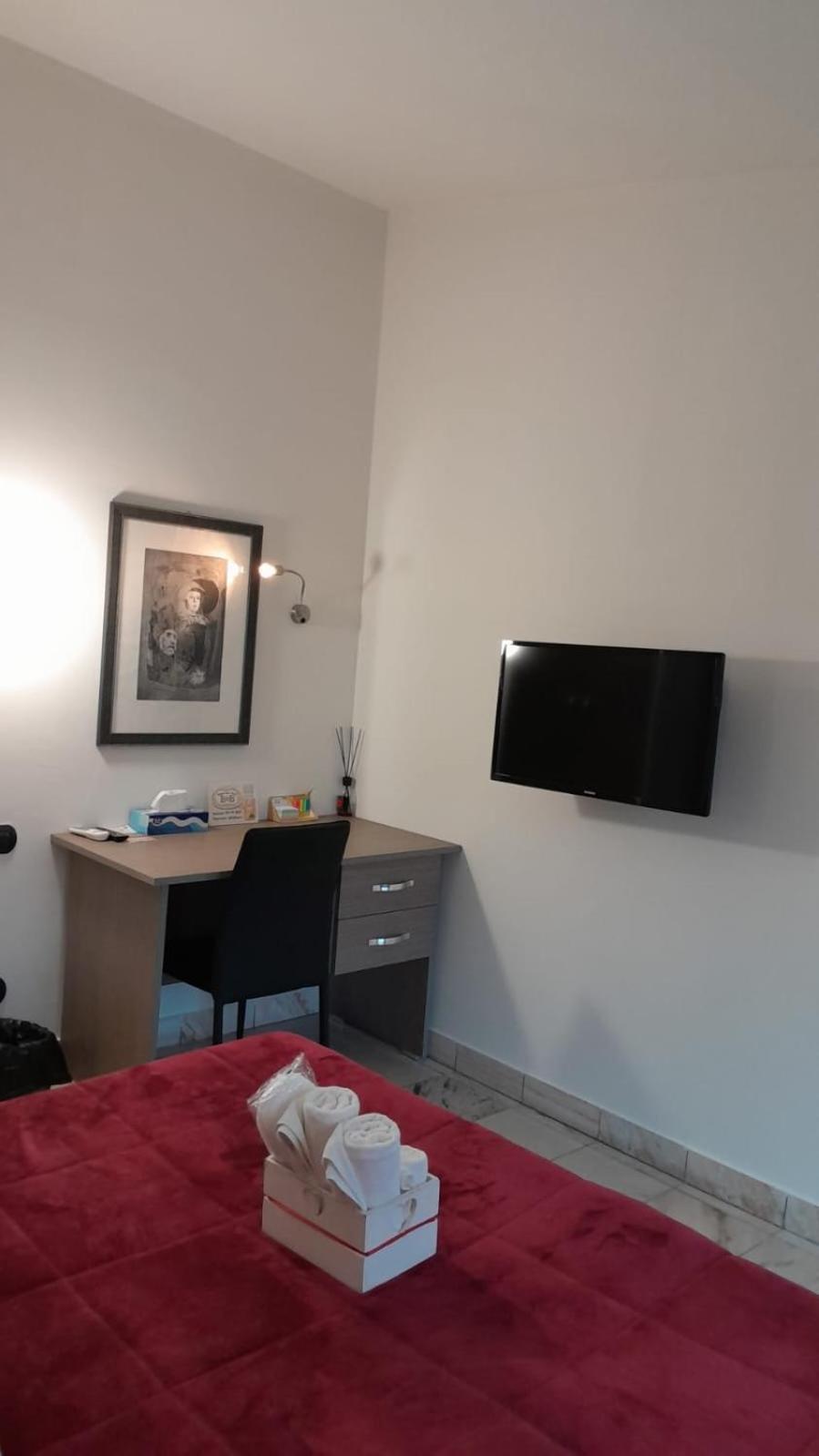 Rainbow Sweet Rooms Валмонтоне Екстериор снимка