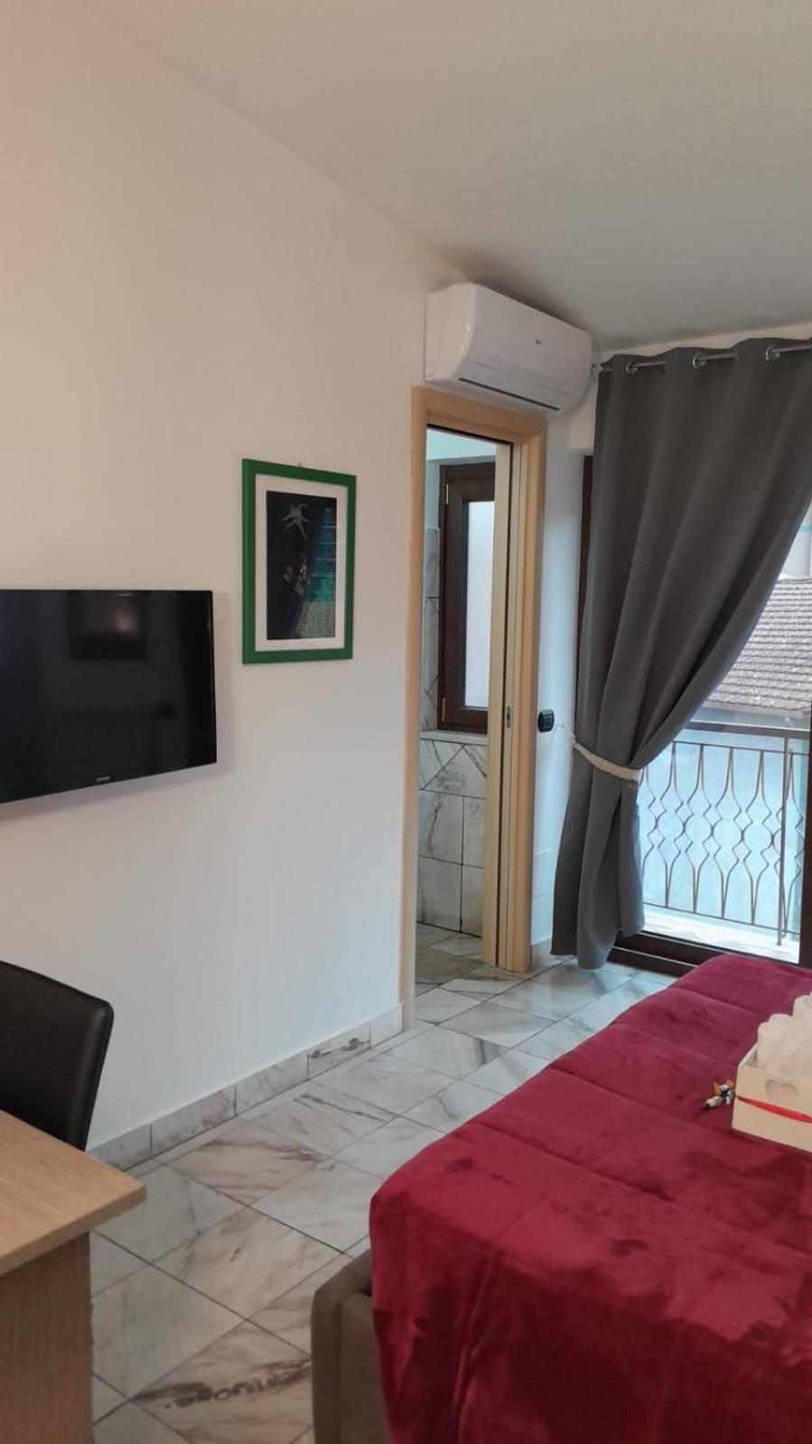 Rainbow Sweet Rooms Валмонтоне Екстериор снимка