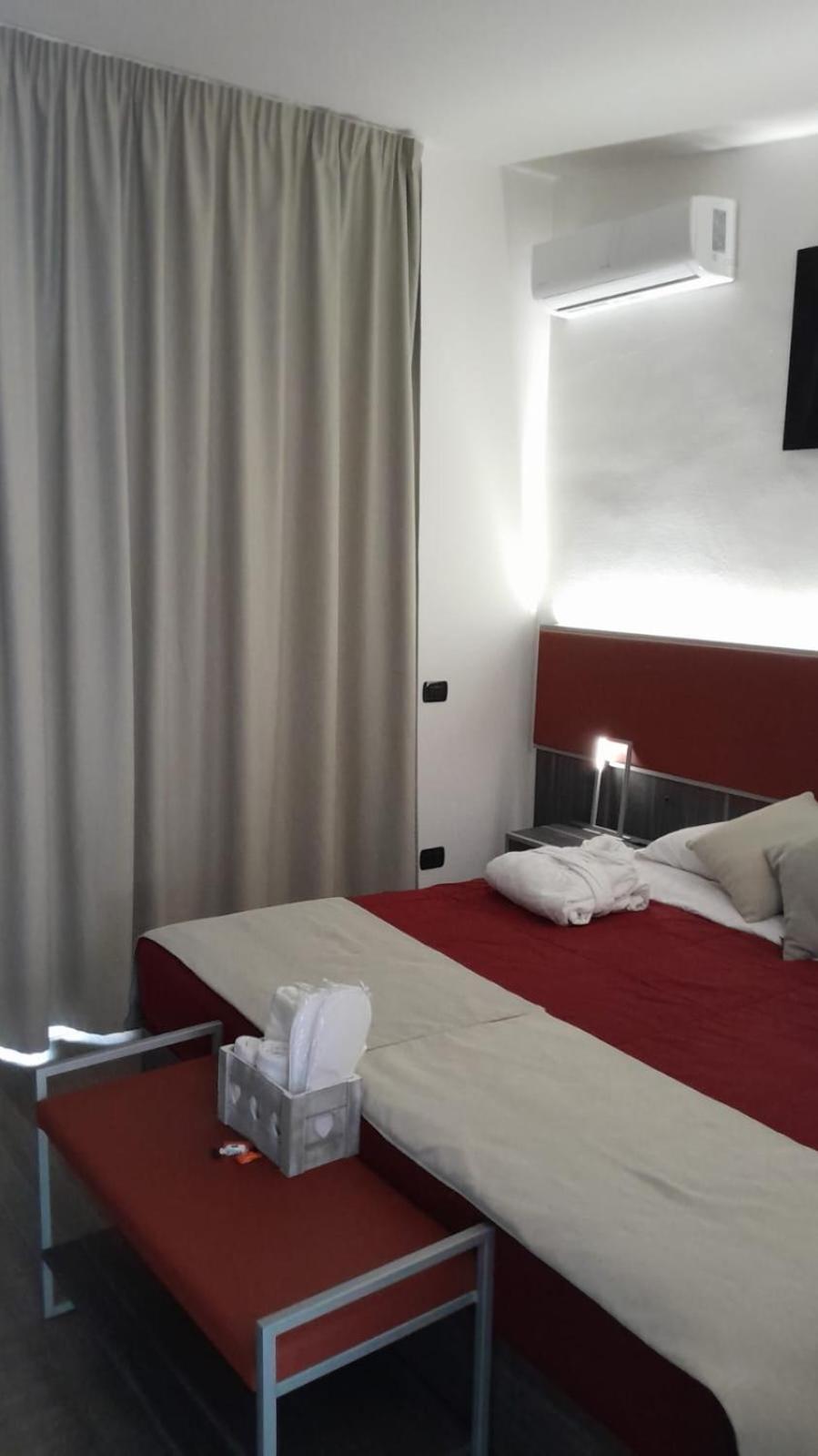 Rainbow Sweet Rooms Валмонтоне Екстериор снимка