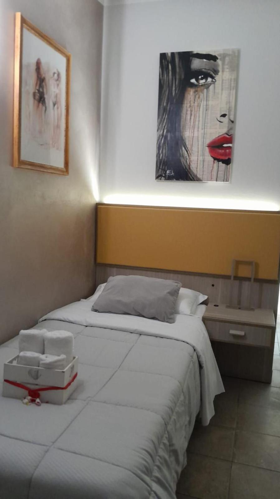 Rainbow Sweet Rooms Валмонтоне Екстериор снимка