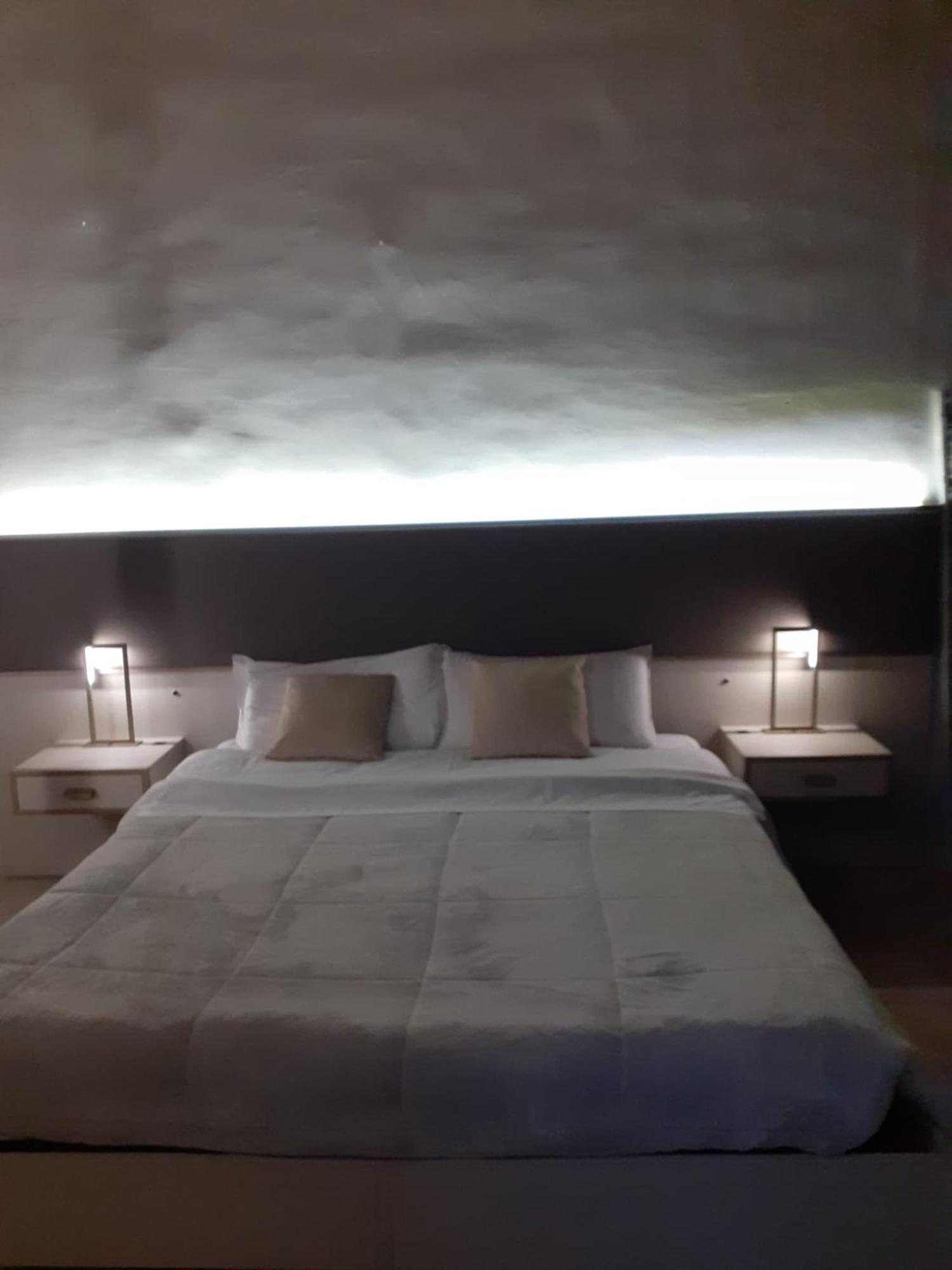 Rainbow Sweet Rooms Валмонтоне Екстериор снимка