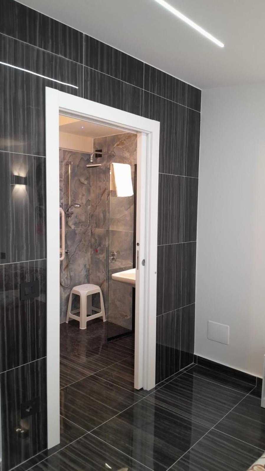Rainbow Sweet Rooms Валмонтоне Екстериор снимка